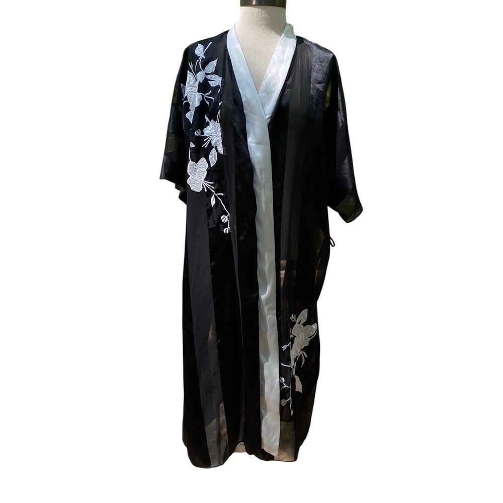 Vintage Gold Label Victoria Secret Black and White Embroidered Kimono Robe OS